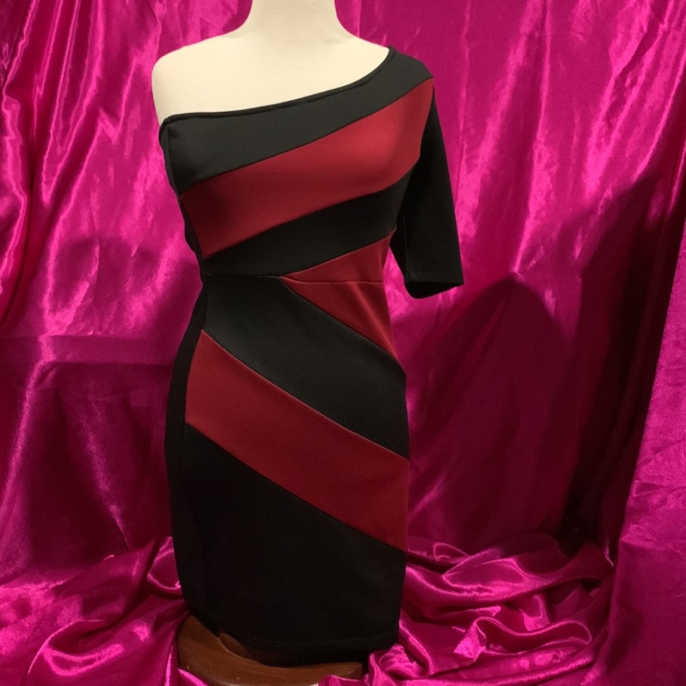 Seduction black and red body con dress size small like new condition